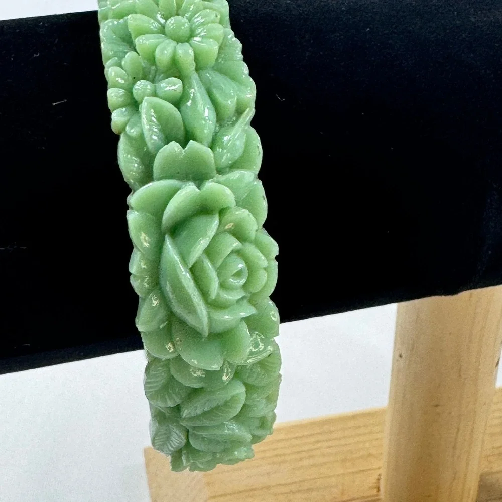 Vintage Celluloid Green Carved Floral Bangle Bracelet '20s-40s 7.75